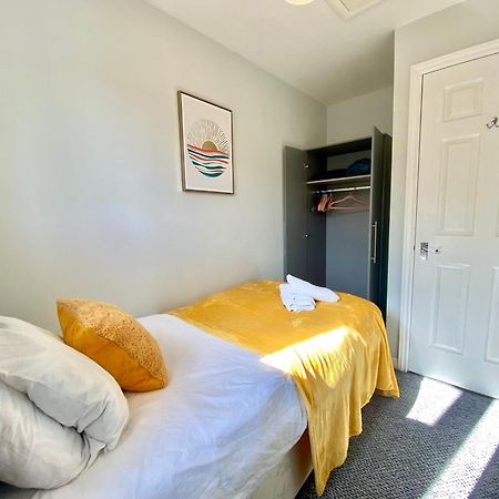 코비 Free Private Parking! Oakley House And Garden! Fully Equipped 4 Comfy Beds 빌라 외부 사진