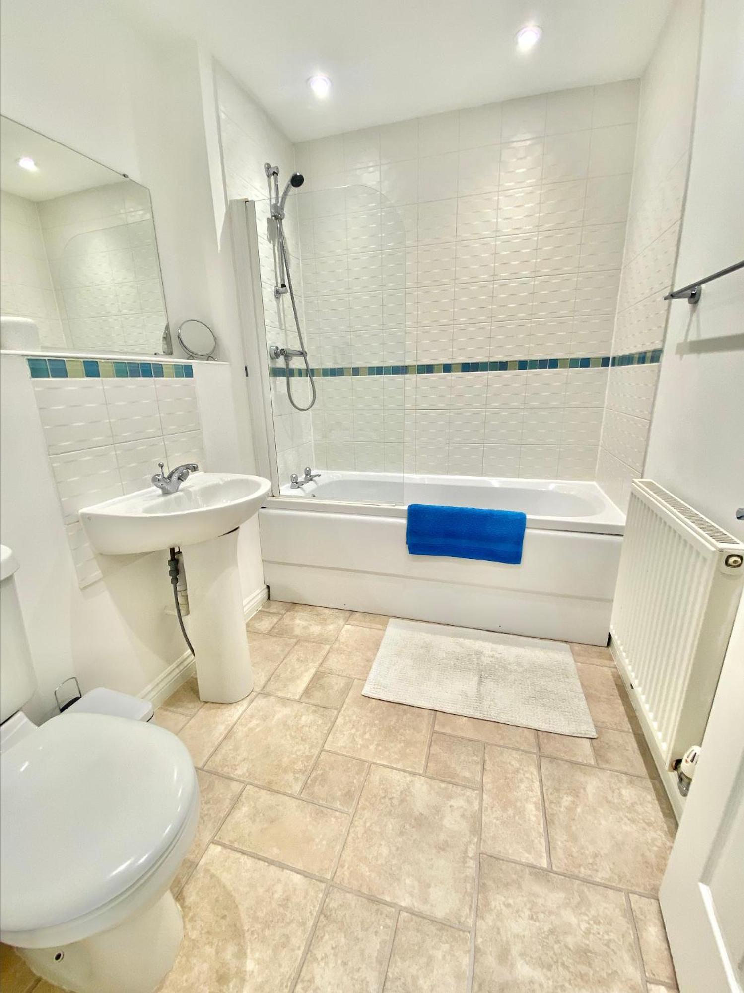 코비 Free Private Parking! Oakley House And Garden! Fully Equipped 4 Comfy Beds 빌라 외부 사진